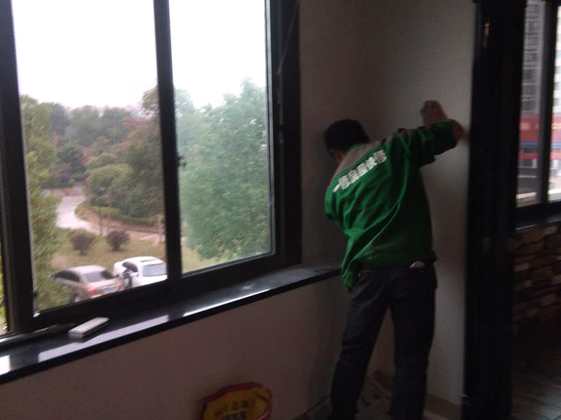 窗台漏水怎么处理,窗台漏水补救方法,窗台漏水维修技巧