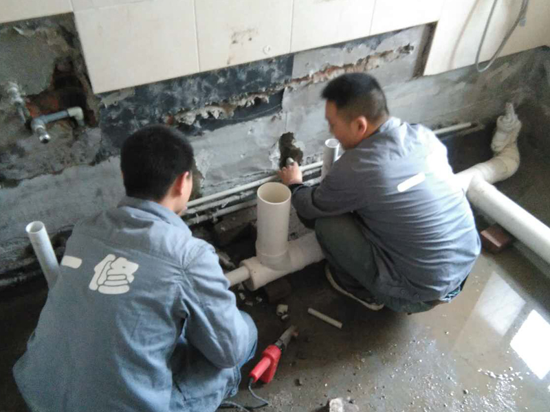 上海水管维修安装师傅,附近修水管电话,上海水管维修一般收费多少