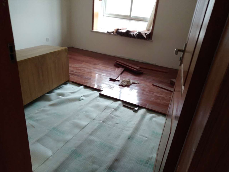 扬州pvc运动地板维修师傅哪里找,扬州实木运动地板如何保养
