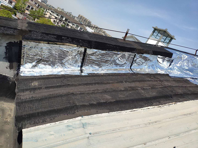 屋顶漏水补漏怎么做？这样做处理的防水，至少十年都不会出问题