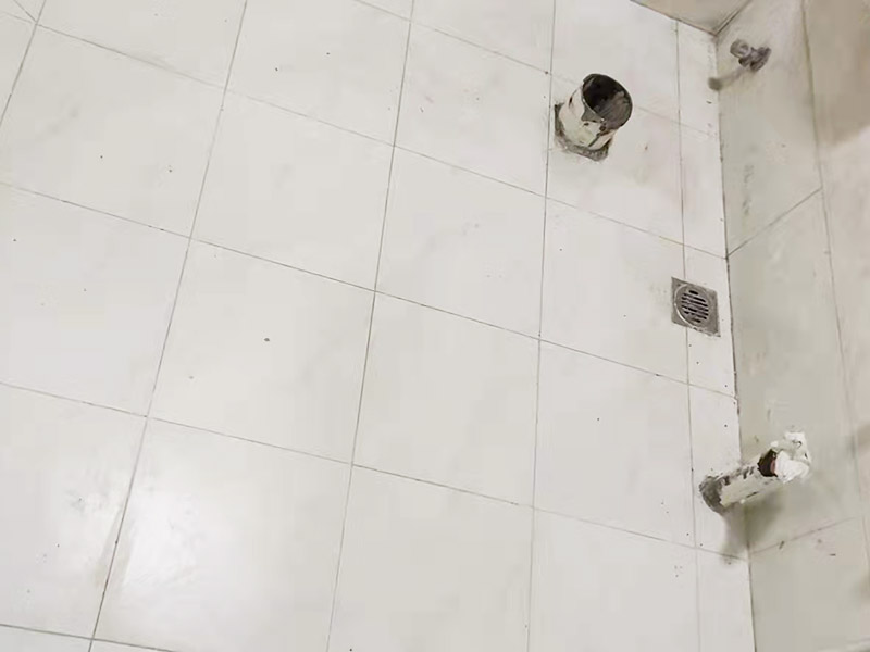 浴室地面防水贴砖