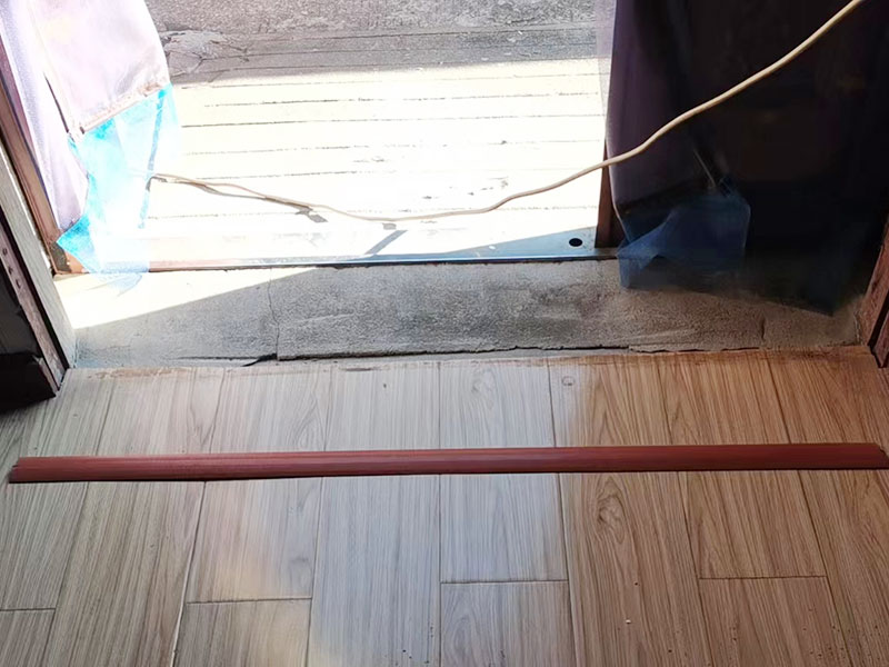 木地板过门槛安装