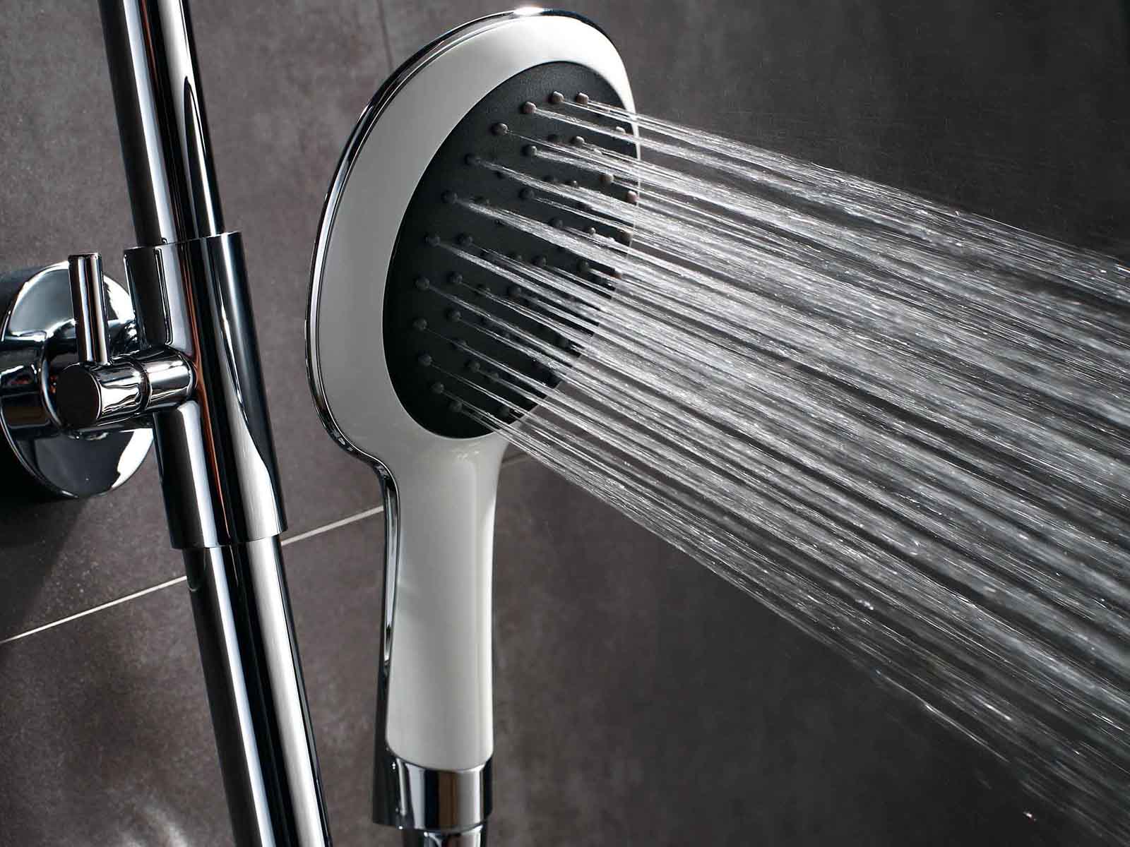 不同的花洒漏水原因都有对应的花洒维修方法，无法维修时建议更换