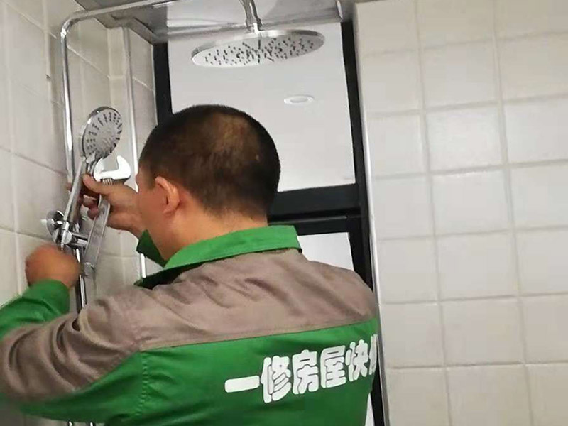 上海浴霸安装公司,上海浴霸安装师傅,上海安装浴霸收费多少钱