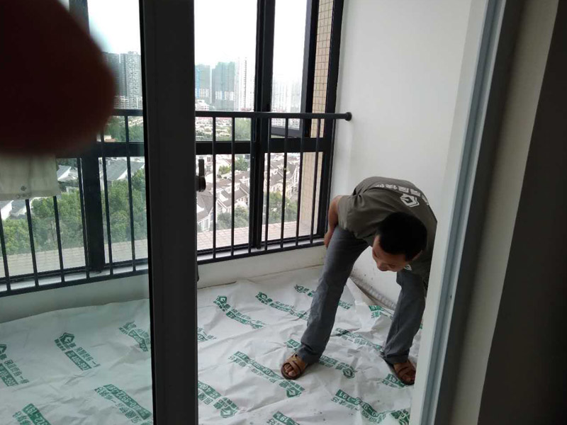 天津刷墙师傅多少钱一平方，天津刷墙师傅施工注意事项