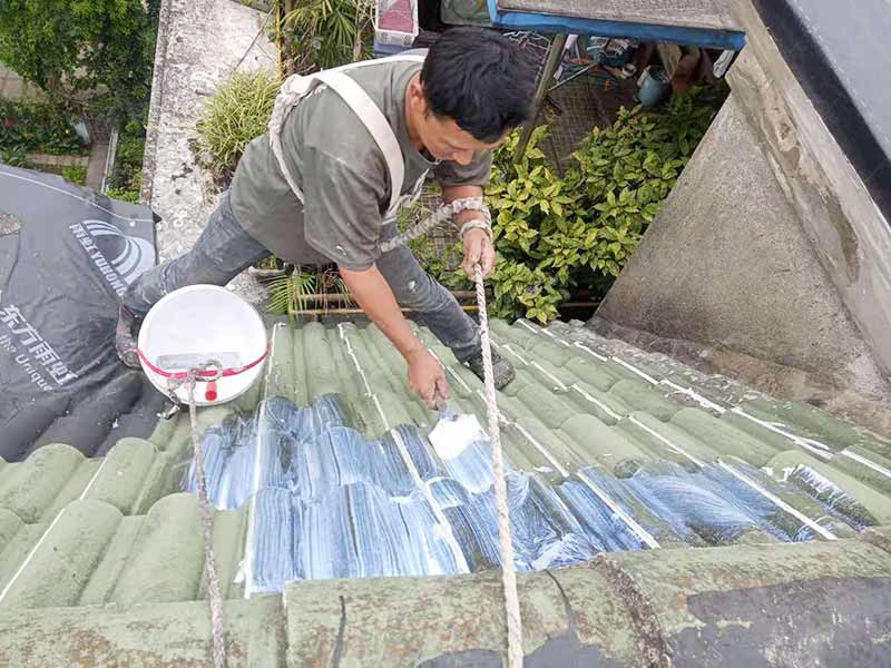 武汉防水工人常用的阳台补漏施工技巧，顶楼漏水怎样做