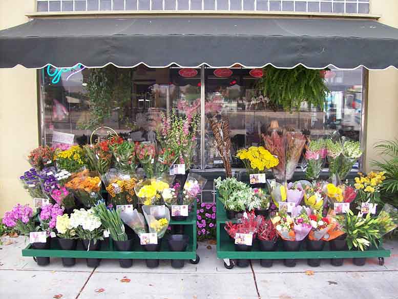 德阳花店装修这样做，让过路人都成为花店常客