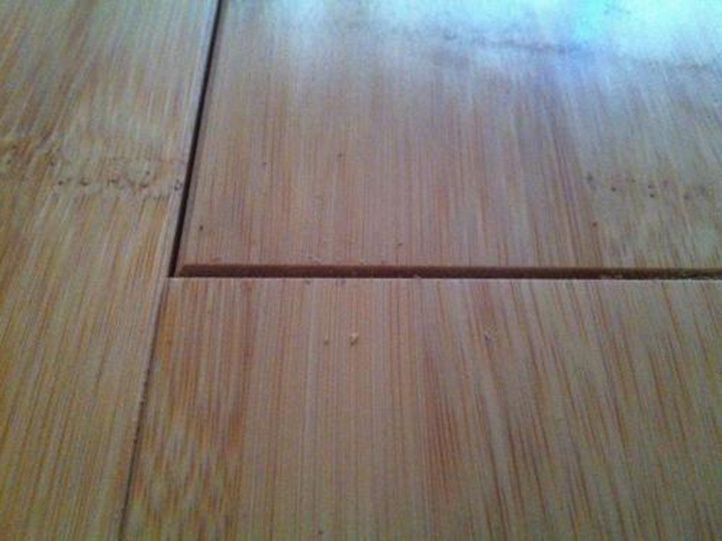 木地板有缝隙怎么修复,有经验的老师傅告诉我这样处理好