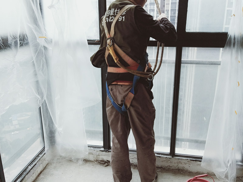 株洲门窗修理的工人哪里找，铝合金门窗修理如何做