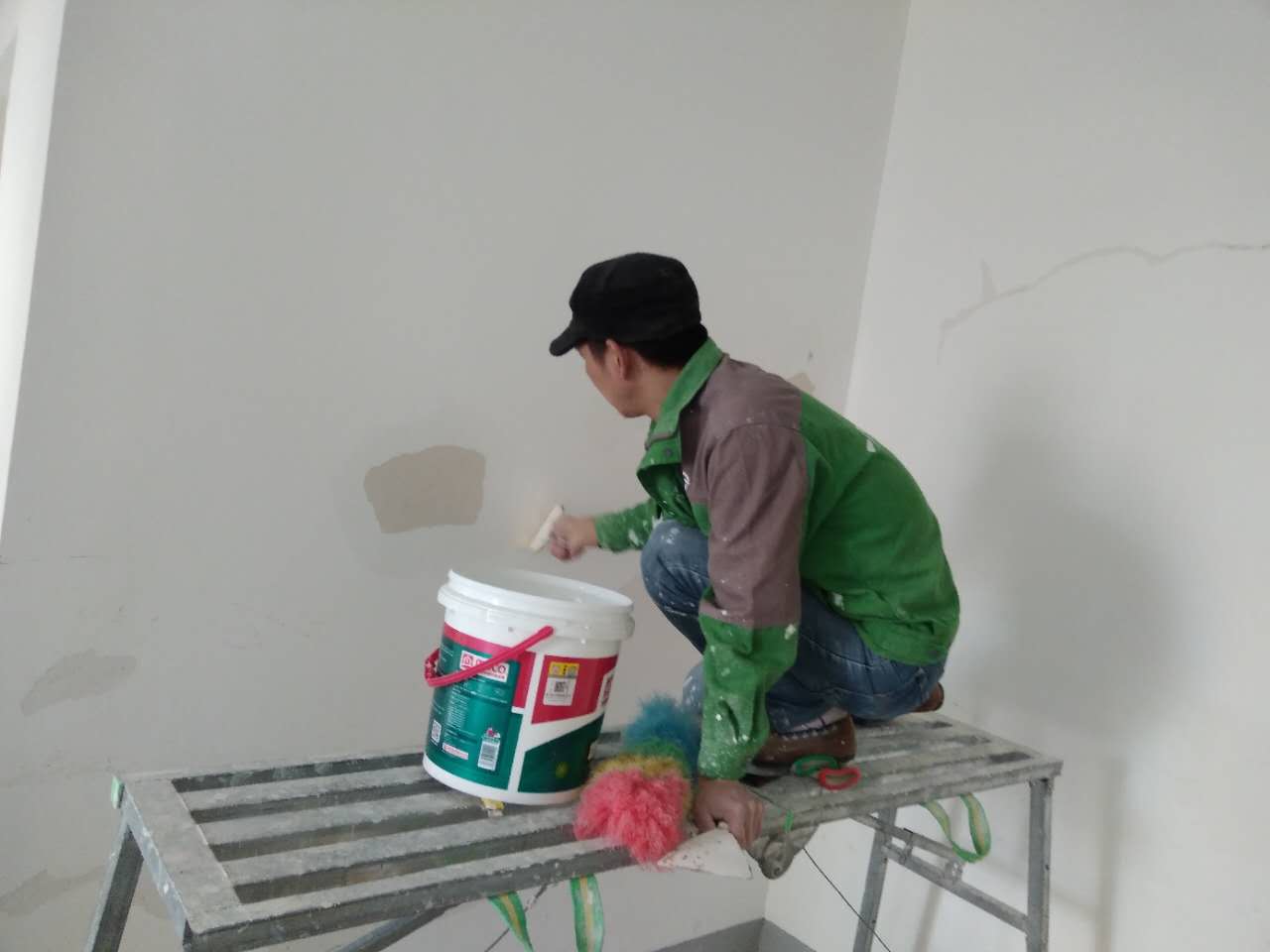 水泥外墙木纹漆施工步骤